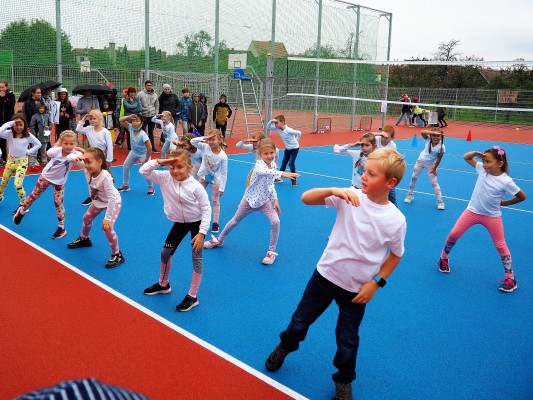 Sportovní areál u ZŠ U Pálenice